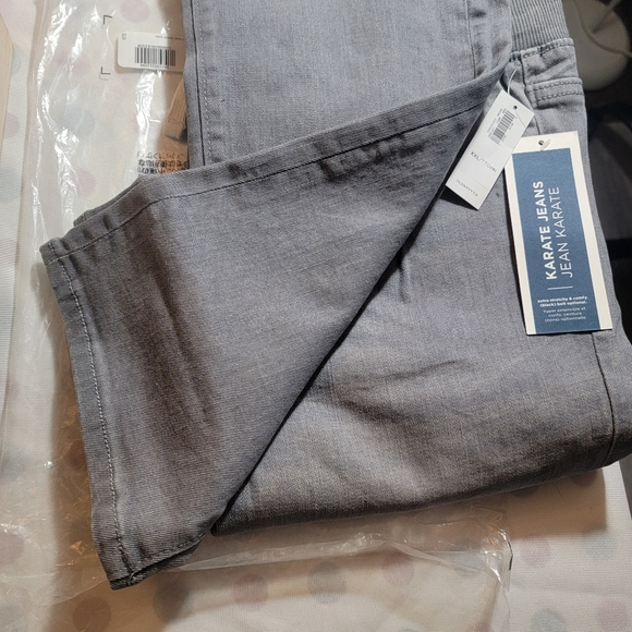 π Nwt Old Navy Boys KARATE JEANS - Picture 6 of 7
